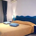 Knossos Otel