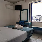 Knossos Otel