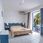 Knossos Otel Tolón