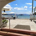 Knossos Hotel 2*