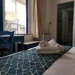 Otel Knossos 2*