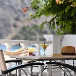 Knossos Otel Tolón
