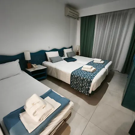فندق Knossos 2*