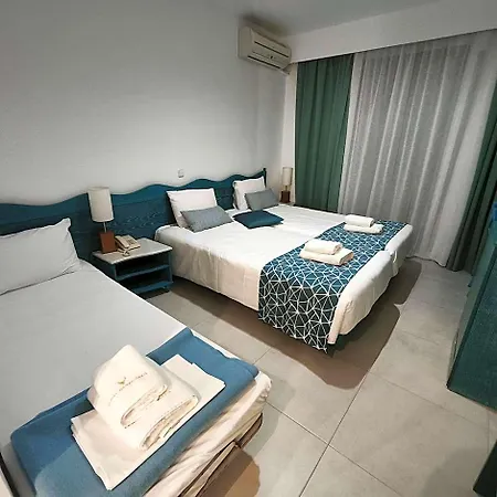 Knossos Hotel 2*